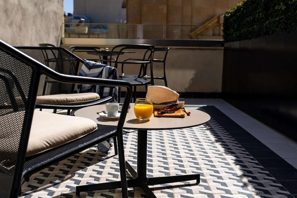 The Cumberland By Neu Collective Hotel Valletta Exterior photo